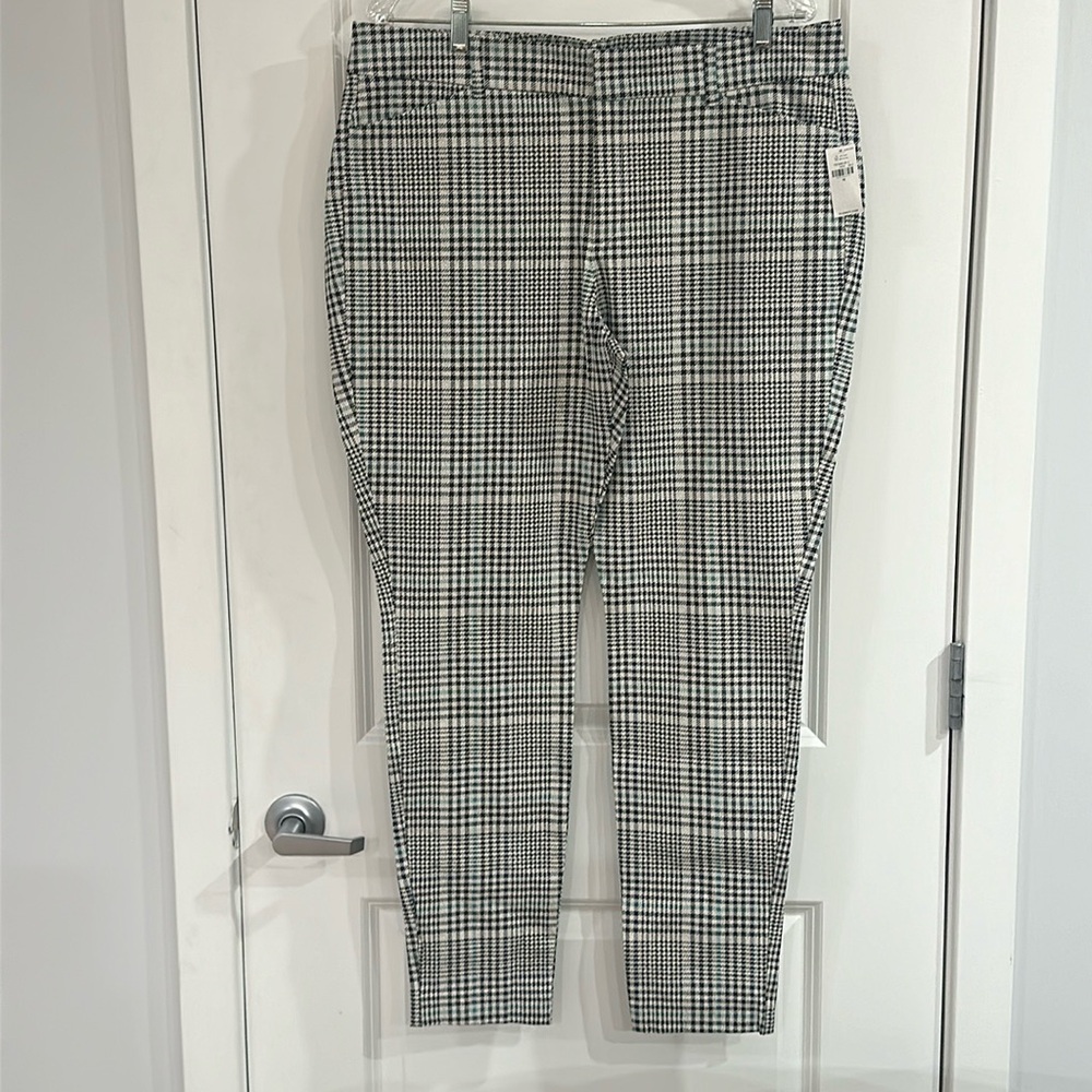 NWT women’s Old Navy pixie pants